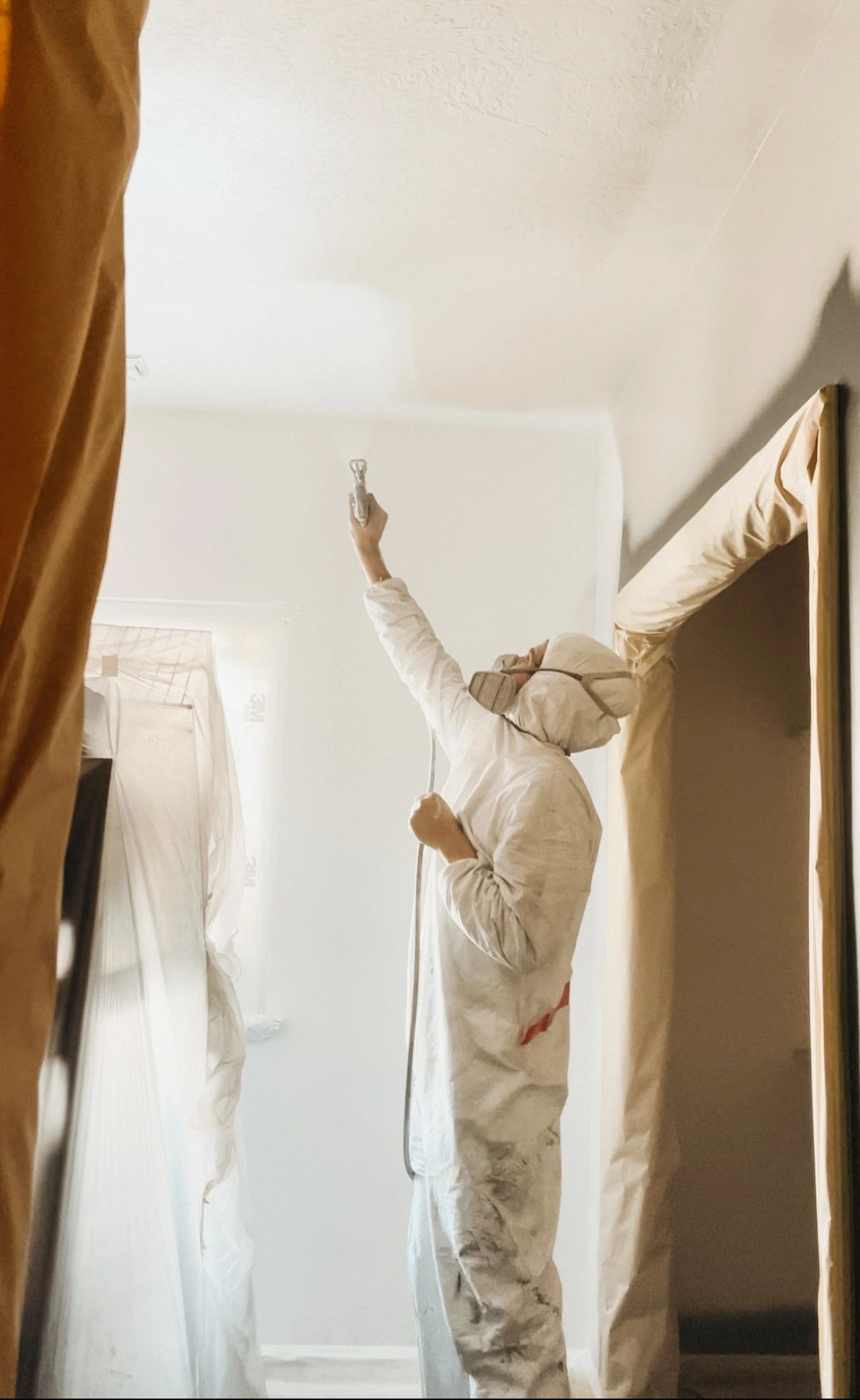 Spraying a ceiling